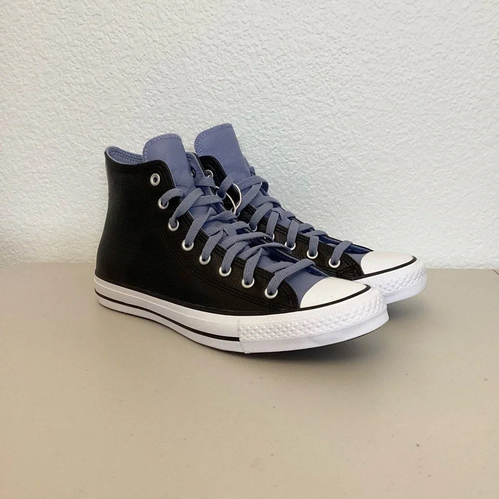 Converse NWOT 11.5 Men’s / 13.5 Women’s Chuck Taylor All Star Leather High Tops
